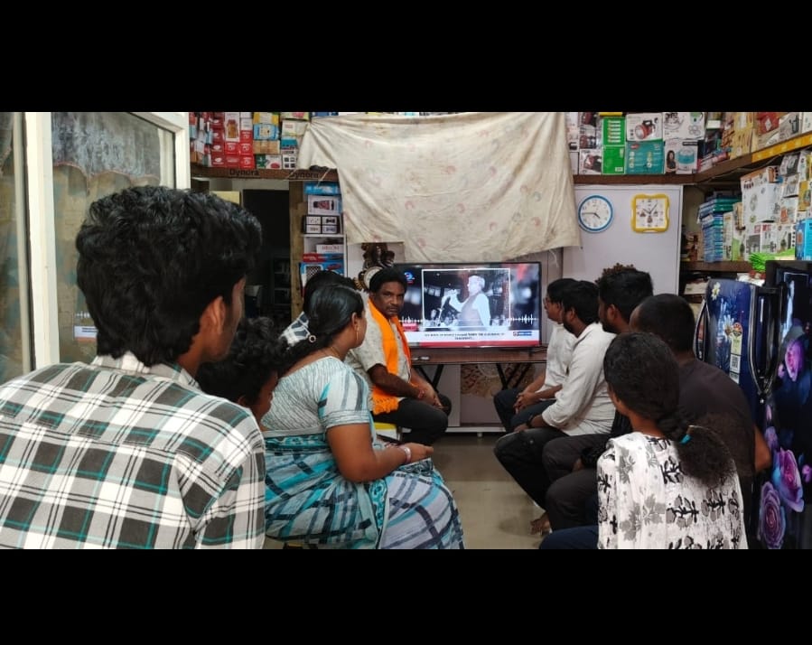 మన్‌కీ బాత్‌ను వీక్షించిన బీజేపీ నాయకులు