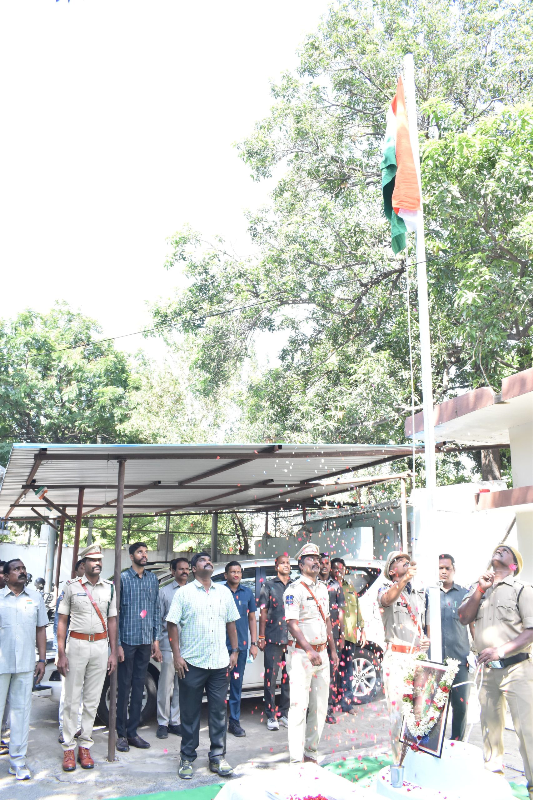 పోలీస్ శాఖలో తెలంగాణ రాష్ట్ర అవతరణ వేడుకలు..!