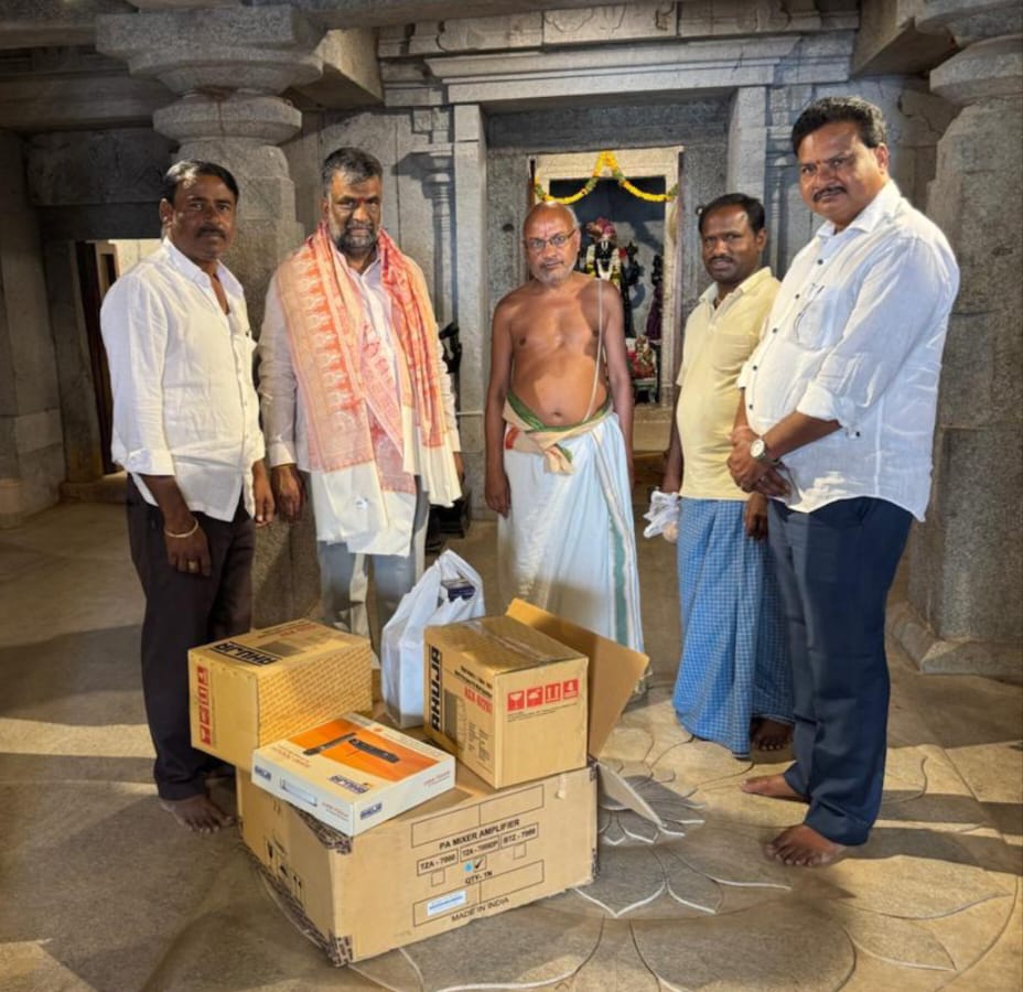 వరదరాజస్వామి ఆలయానికి సౌండ్ సిస్టం అందజేసిన రమణారెడ్డి
