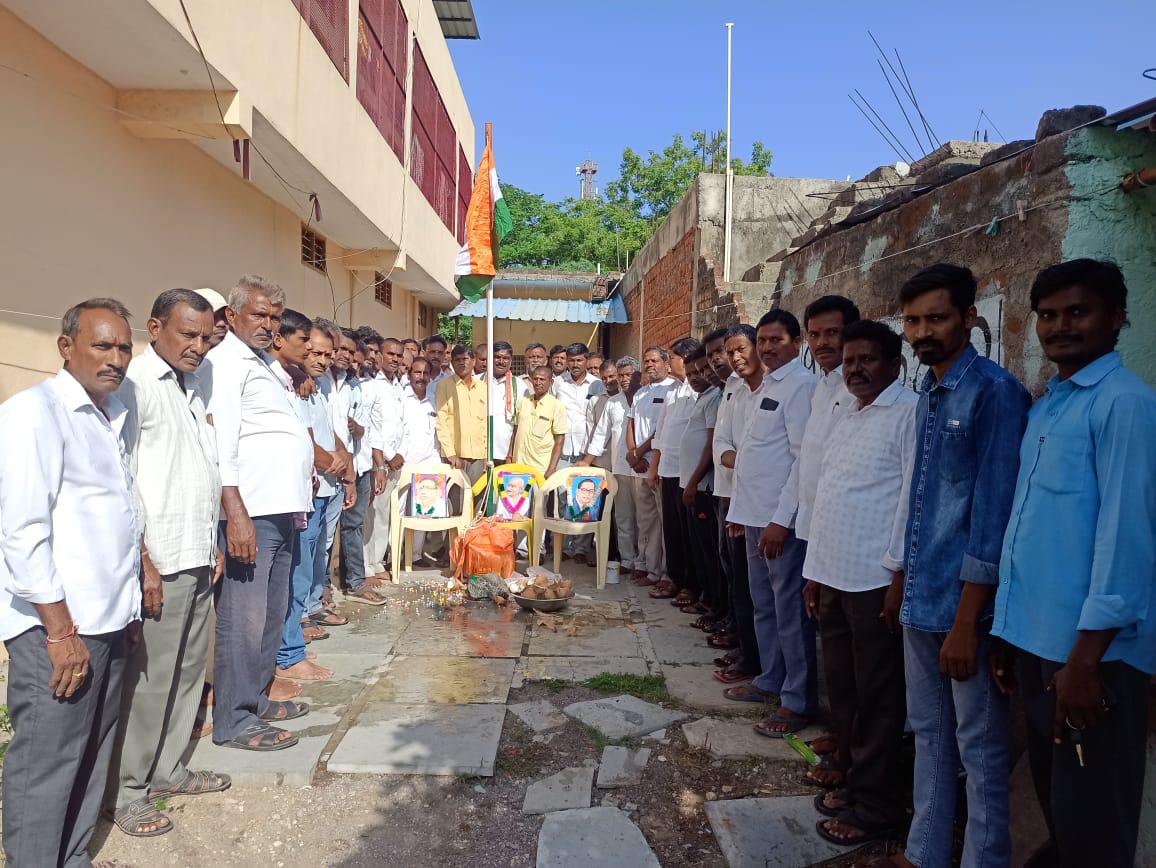 అమరుల త్యాగాల స్మృతిలో రాష్ట్రంలో ప్రజాపాలన మండల కాంగ్రెస్ పార్టీ అధ్యక్షులు బుచ్చిరెడ్డి