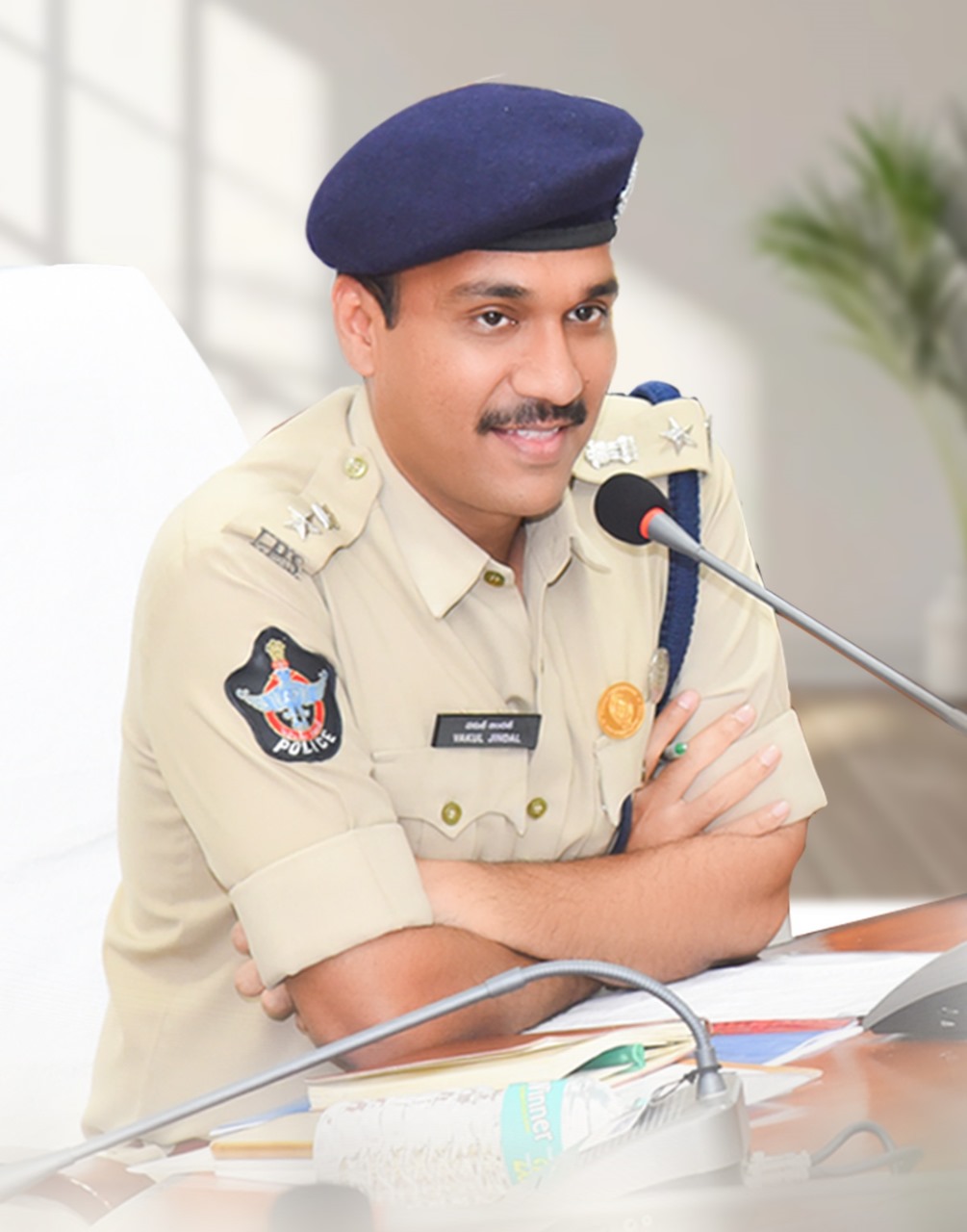 బాధితుల సమస్యలను చట్టపరిధిలో తక్షణమే పరిష్కరించాలి