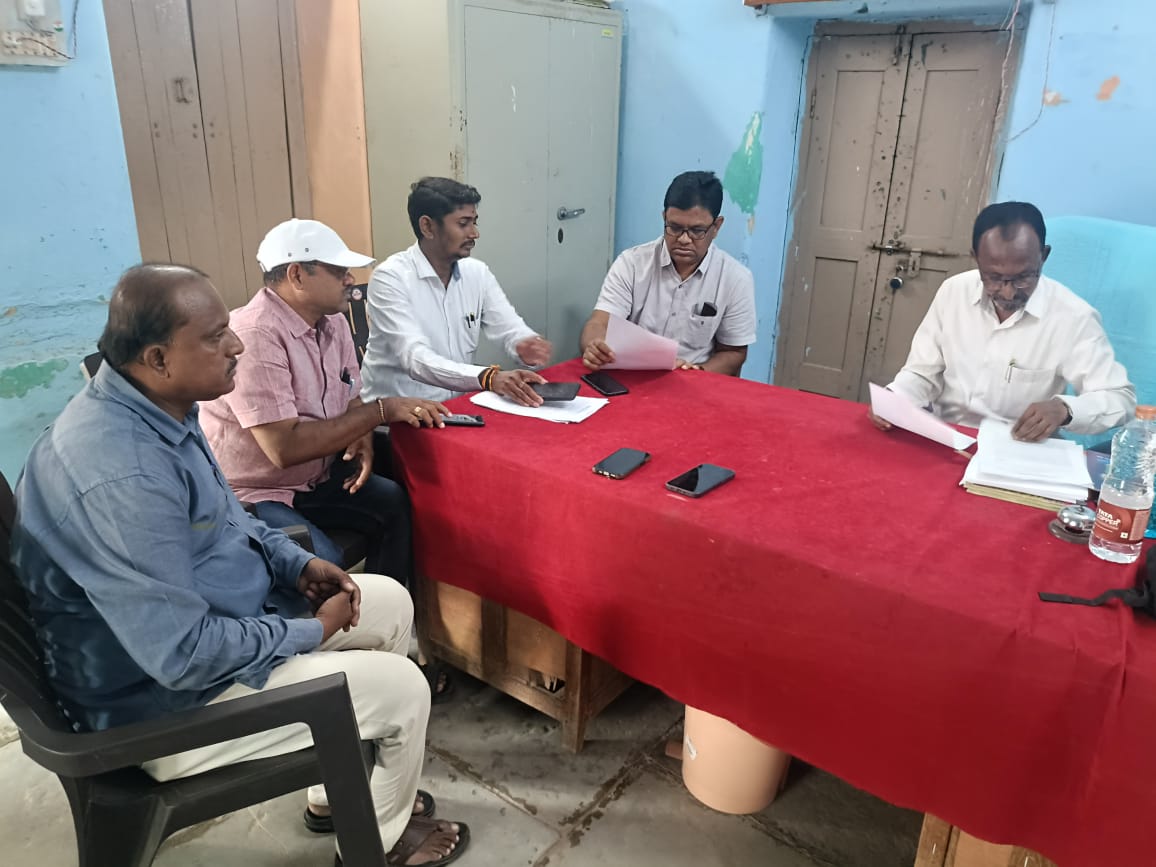 మున్సిపాలిటీకి వార్డ్ డి లి మెడిటేషన్ కోసం స్పెషల్ ఆఫీసర్ ఎండి ఆయాజ్….