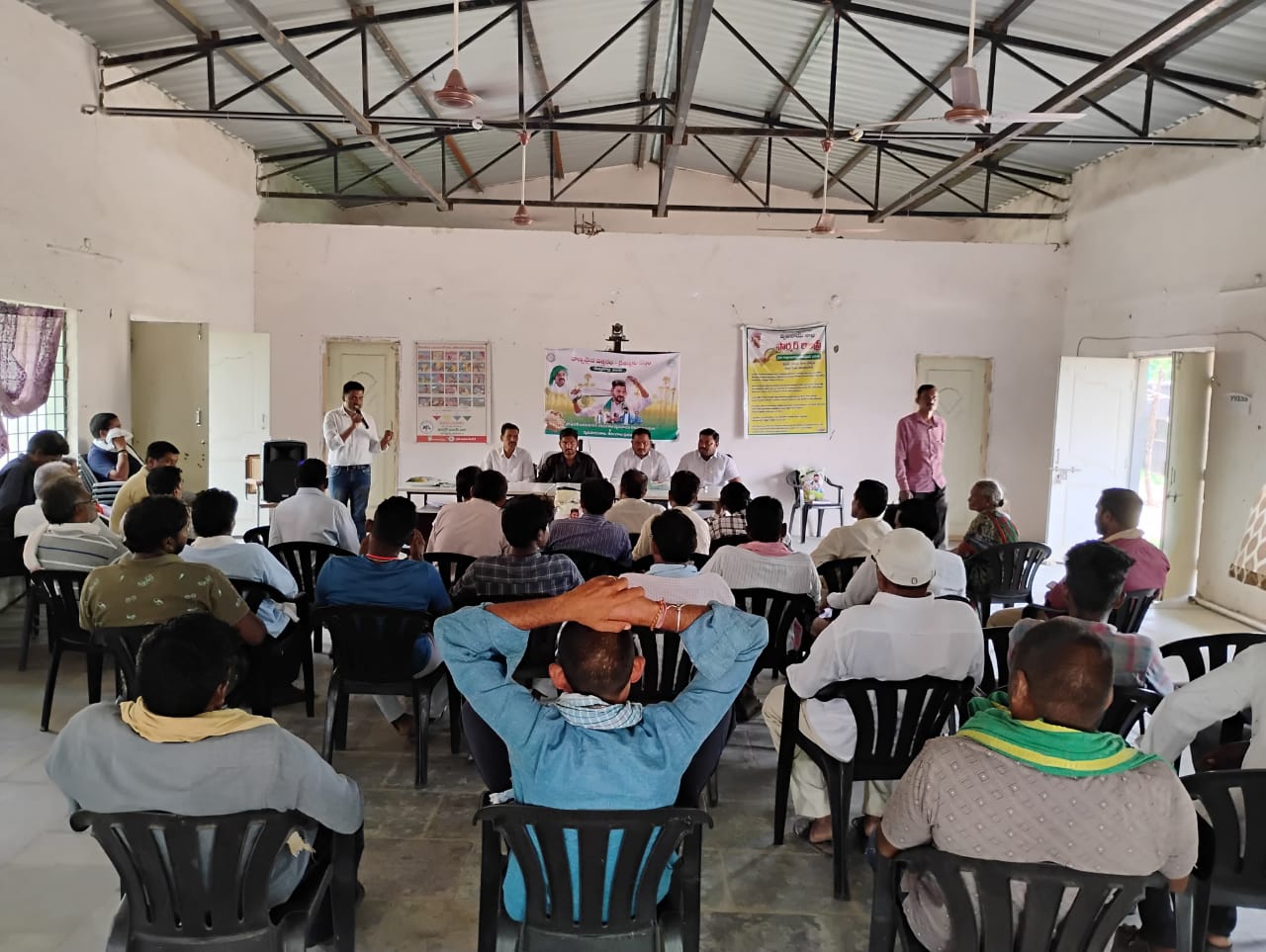 రైతులు విత్తనాలలో స్వయం సమృద్ది సాదించటమే ప్రభుత్వ లక్ష్యం…కుమురం భీం జిల్లా ఆర్టీఏ మెంబర్ లావుడ్య రమేష్