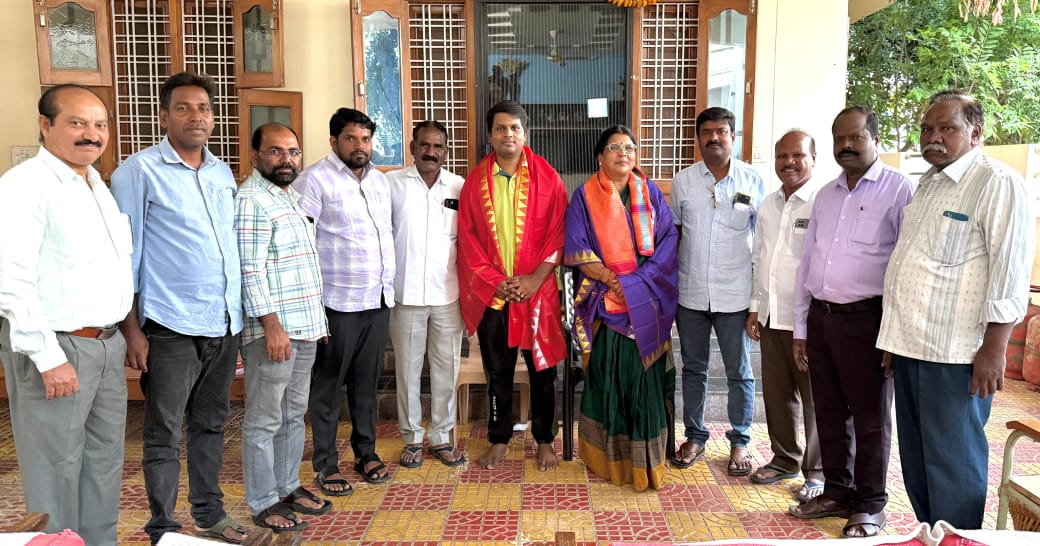 సివిల్స్ ర్యాంకర్ భారద్వాజ్ ను ఘనంగా సన్మానించినషాద్ నగర్ ప్రజాసంఘాల నేతలు