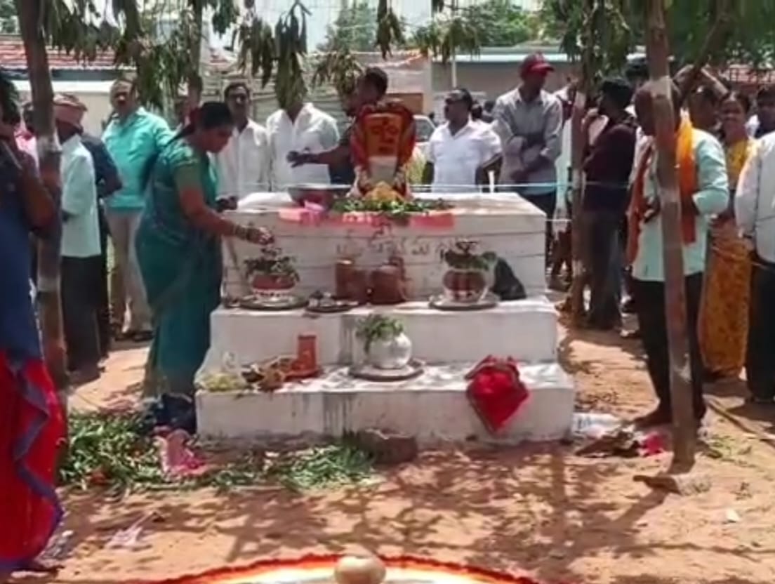 బేగంపేట గ్రామంలో నాభిషిలా విగ్రహ ప్రతిష్టా మహోత్సవం