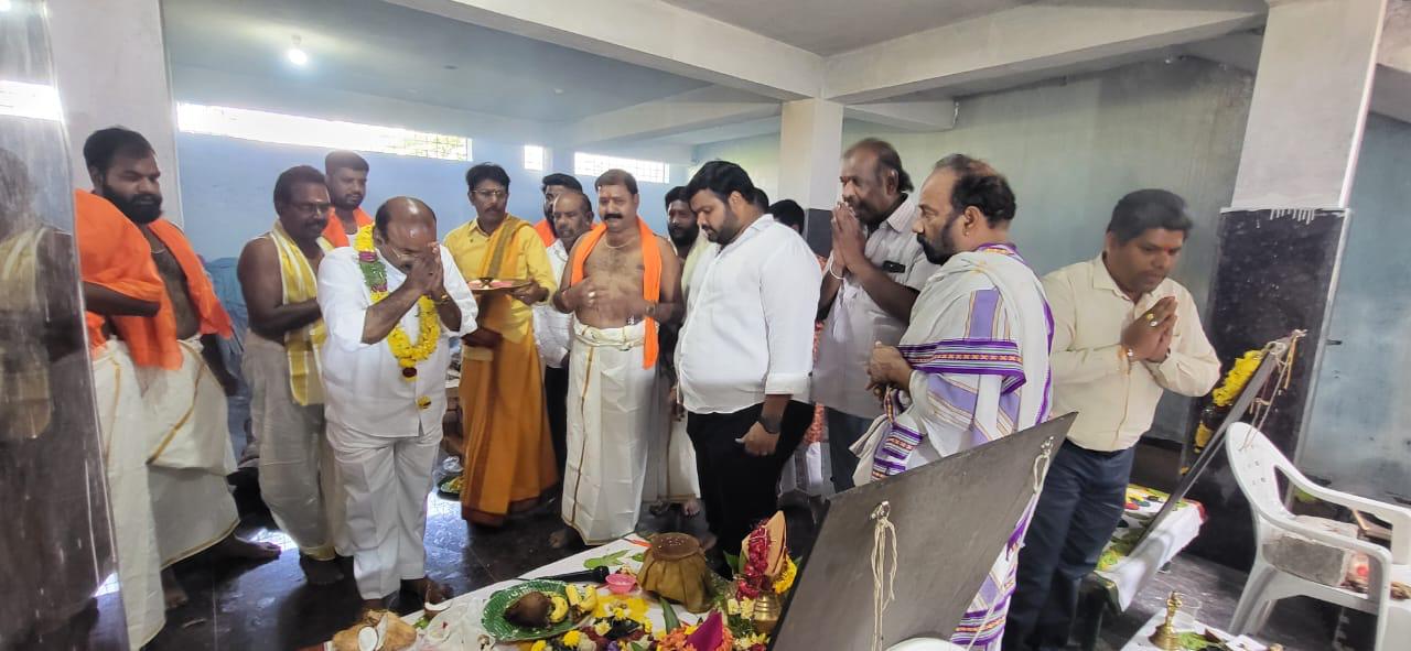 విగ్రహ ప్రతిష్ట మహోత్సవంలో పాల్గొన్న జనసేన నాయకులు ప్రేమ్ కుమార్