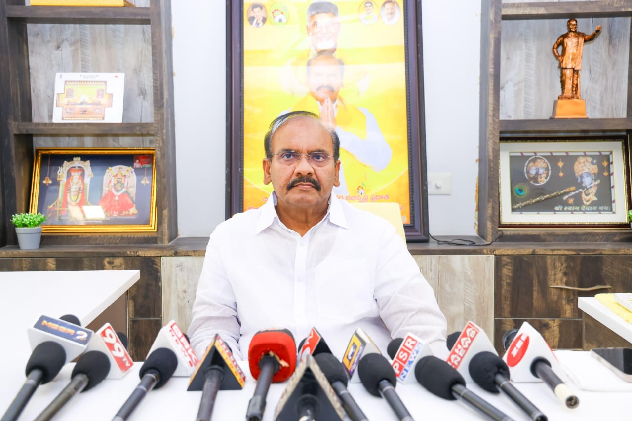 స్త్రీలను గౌరవించే రాష్ట్రంలో మహిళా ద్వేషి జగన్ కు స్థానం లేదు మాజీమంత్రి ప్రత్తిపాటి