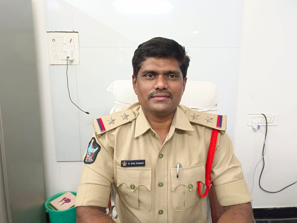 బహిరంగ ప్రదేశాల్లో మద్యం సేవిస్తే కేసులే హెచ్చరించిన చిలకలూరిపేట రూరల్ SI అనీల్
