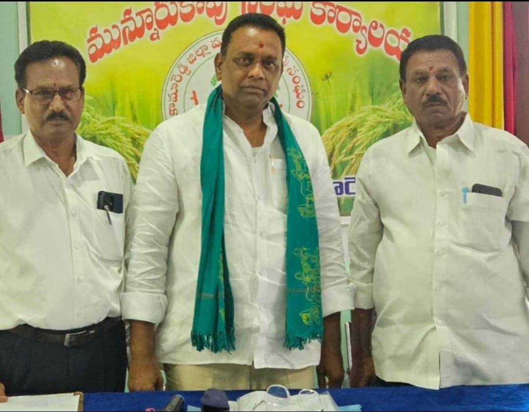 మంత్రి వర్గంలో మున్నూరుకాపులకు తీవ్ర అన్యాయం