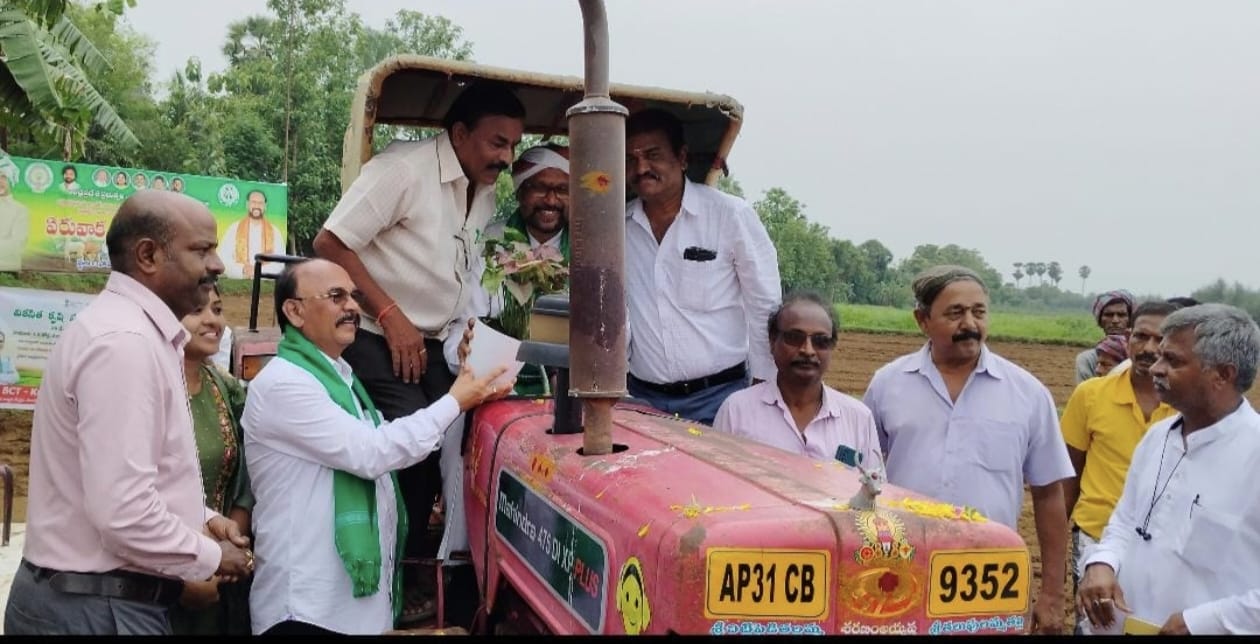 సోమవారం గ్రామంలో ఏరువాక కార్యక్రమం లో ఎమ్మెల్యే కొణతాల రామకృష్ణ