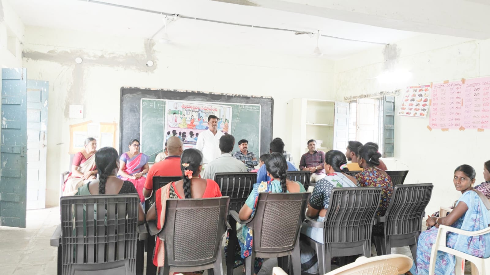 దొమ్మాట ప్రాథమిక పాఠశాలలో తల్లిదండ్రులు మరియు ఉపాధ్యాయుల సమావేశం