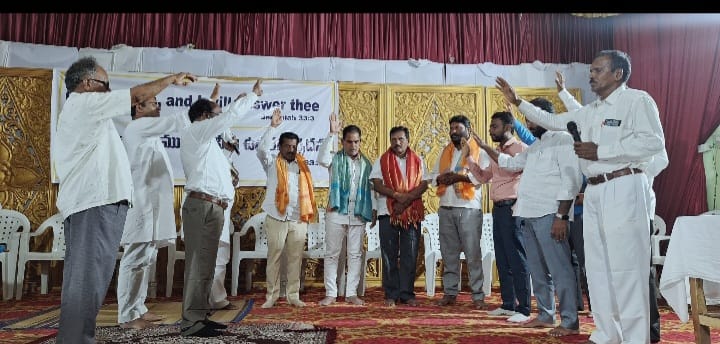 ప్రపంచ శాంతి &భారత దేశ క్షేమం కోసం క్రైస్తవ భక్తులు ఉపవాసం దీక్ష చేసారు.