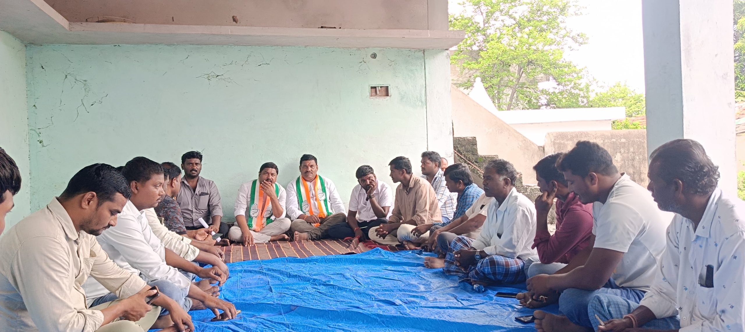 తొర్తి లో కాంగ్రెస్ కార్యకర్తల సమావేశం