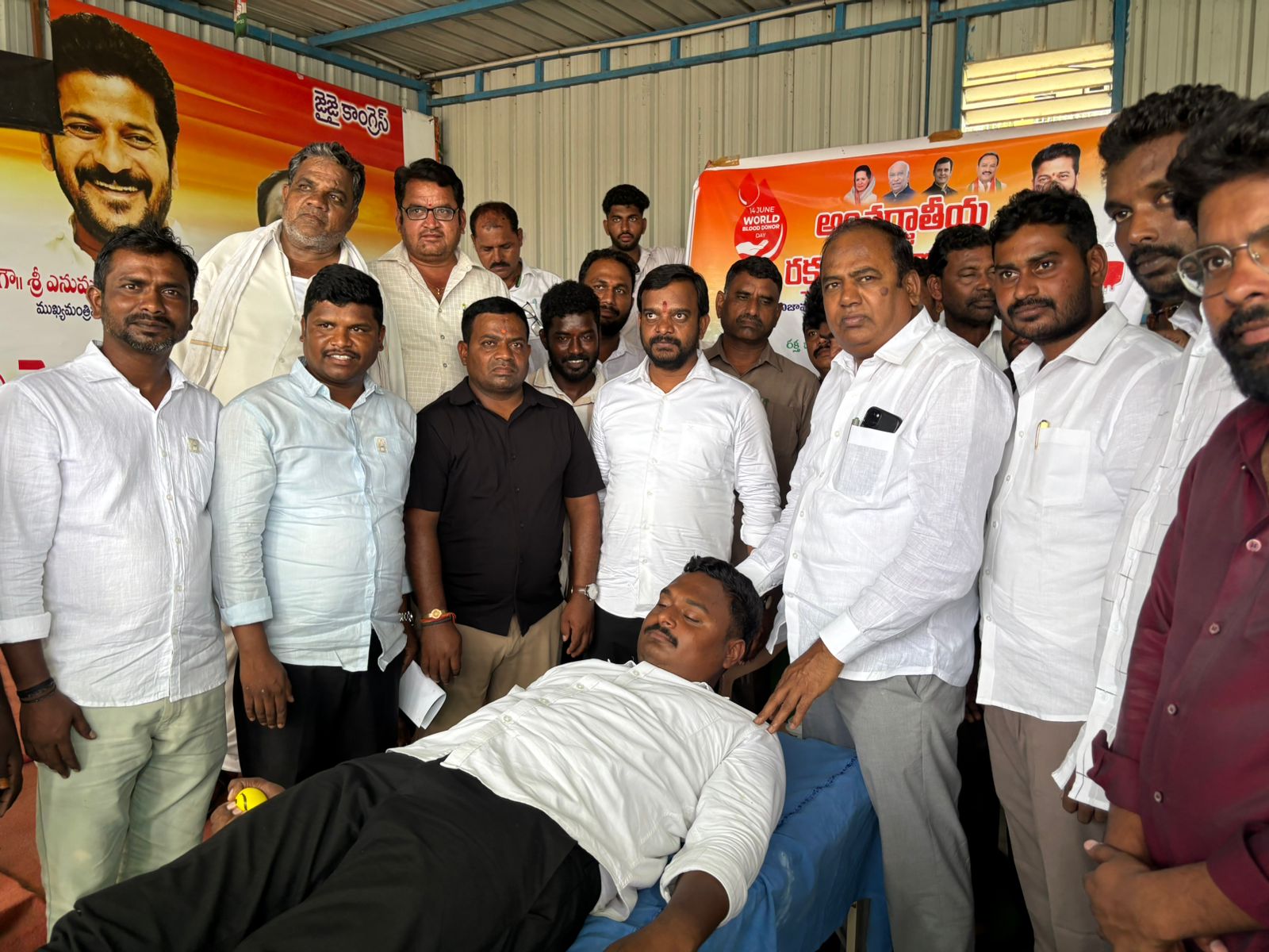 రక్తదానం చేసి ప్రాణదాతలుగా నిలువాలి..!
