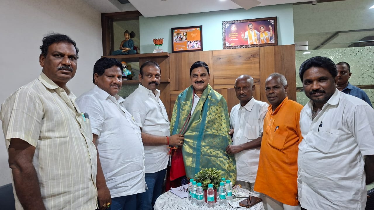కేంద్ర భారీ మరియు ఉక్కు పరిశ్రమ శాఖ కి వివాహ శుభాకాంక్షలు తెలిపిన బిజెపి కోనసీమ నాయకులు