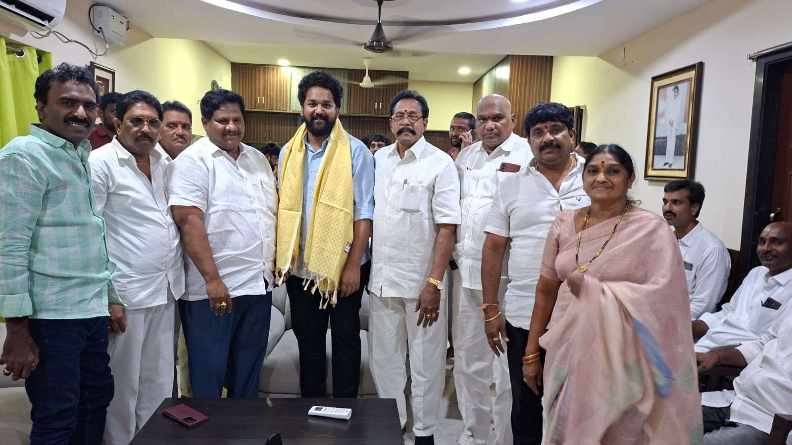 స్వదేశానికి తిరిగి వచ్చిన ఎంపీ గంటి హరీష్ కుమార్ ఘనంగా సన్మానించిన నాయకులు