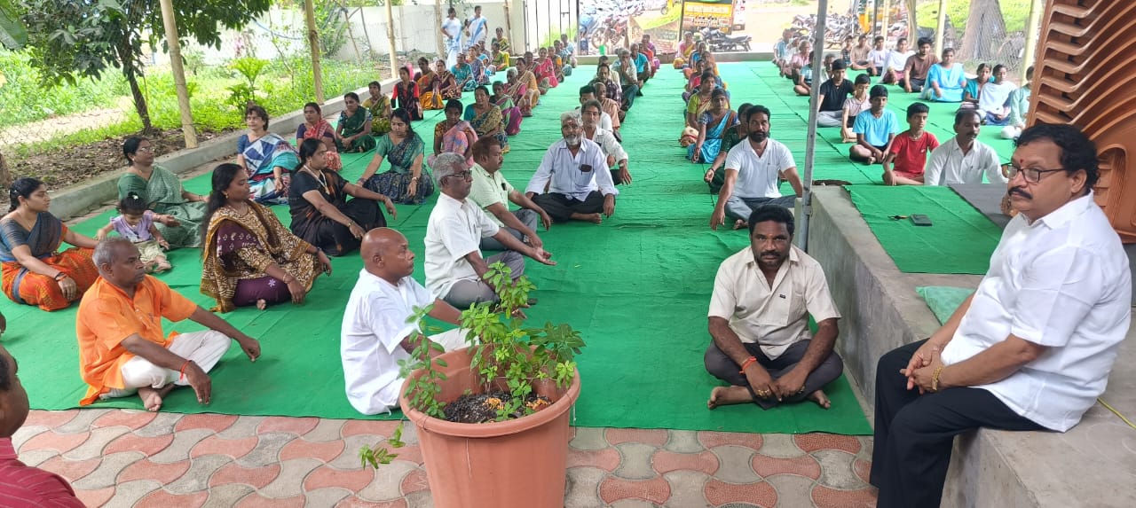సిహెచ్ గున్నేపల్లి రామాలయ ప్రాంగణంలో యోగాంధ్ర కార్యక్రమం