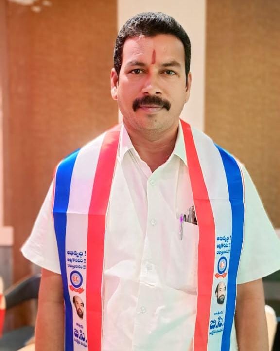 బీసీ రిజర్వేషన్ పెంచుతూ ప్రభుత్వం జీవో జారీ చేయాలి