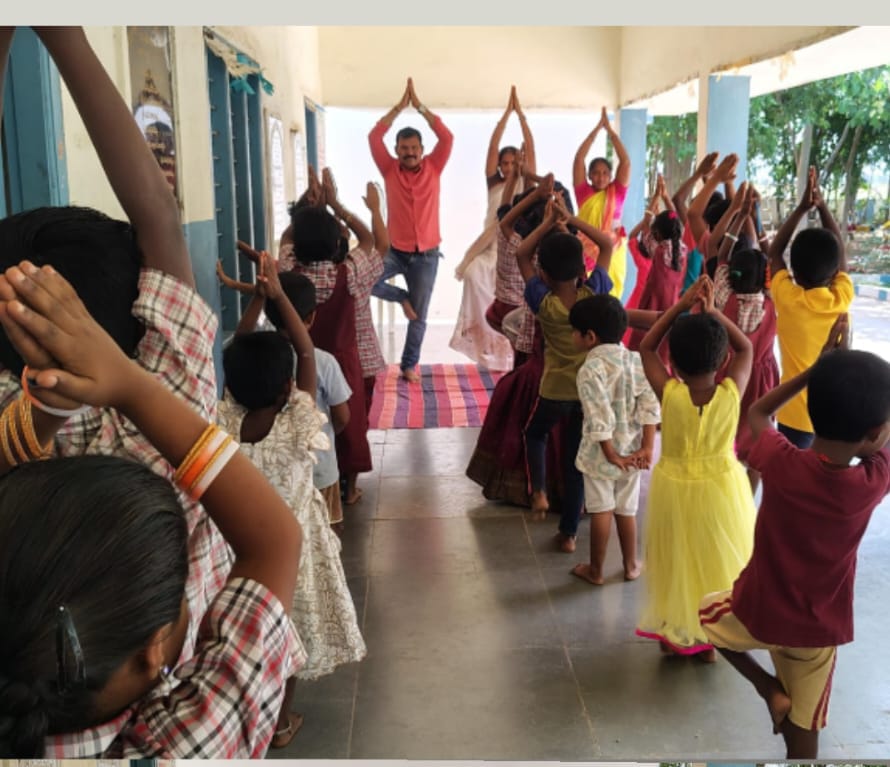 సిరిపురం పాఠశాలలో ఘనంగా యోగా దినోత్సవం