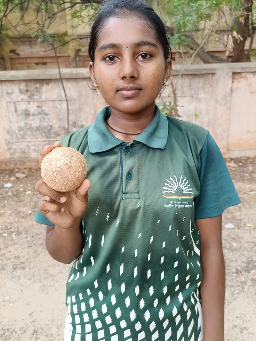 ఉండర్-19క్రికెట్ బాలికల విభగంలో కడప జిల్లా జట్టుకు ఎంపికైన వైష్ణవి,రిషిత