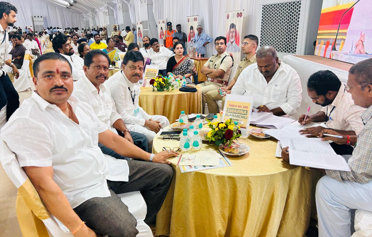 సుపరిపాలనలో తొలి అడుగు పేరుతో వేడుకలు