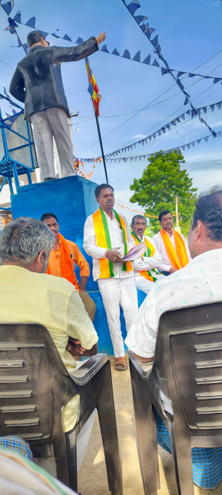 దేశ ప్రజలందరి యొక్క సమగ్ర అభివృధే నరేంద్ర మోడీ ప్రభుత్వ లక్ష్యం..!