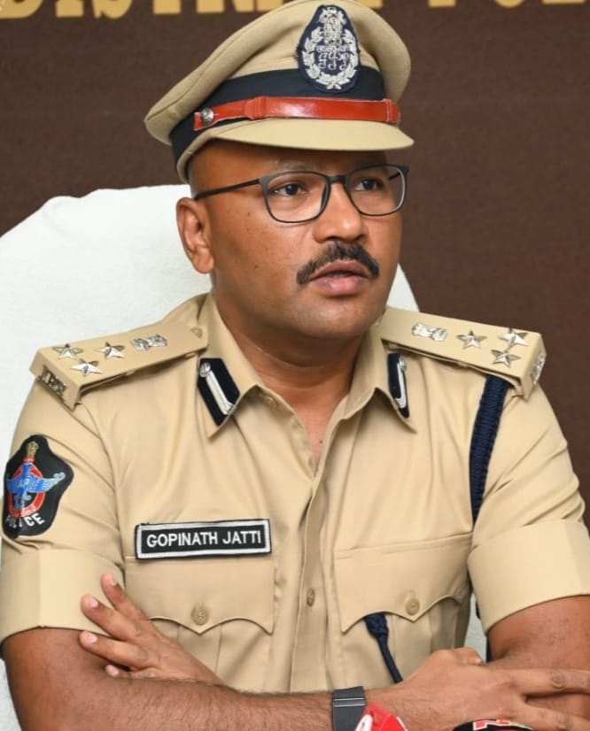 డిప్యూటీ ఇన్స్పెక్టర్ జనరల్ ఆఫ్ పోలీస్ కార్యాలయంగంజాయి నిర్మూలనపై డీఐజీ శ్రీ గోపీనాథ్ జట్టి స్పష్టమైన ప్రణాళిక