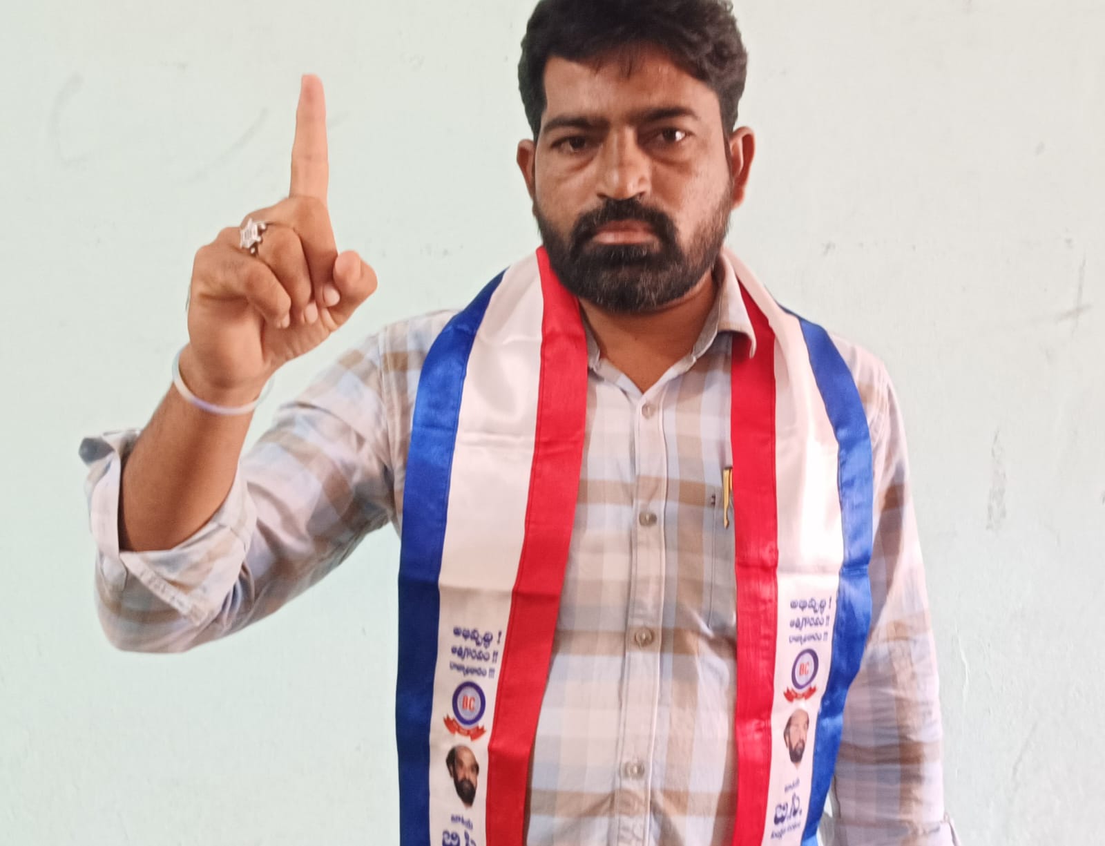 ఇల్లందు సి ఐ బత్తుల సత్యనారాయణ సస్పెన్షన్ ను వెంటనే ఎత్తివేయాలి