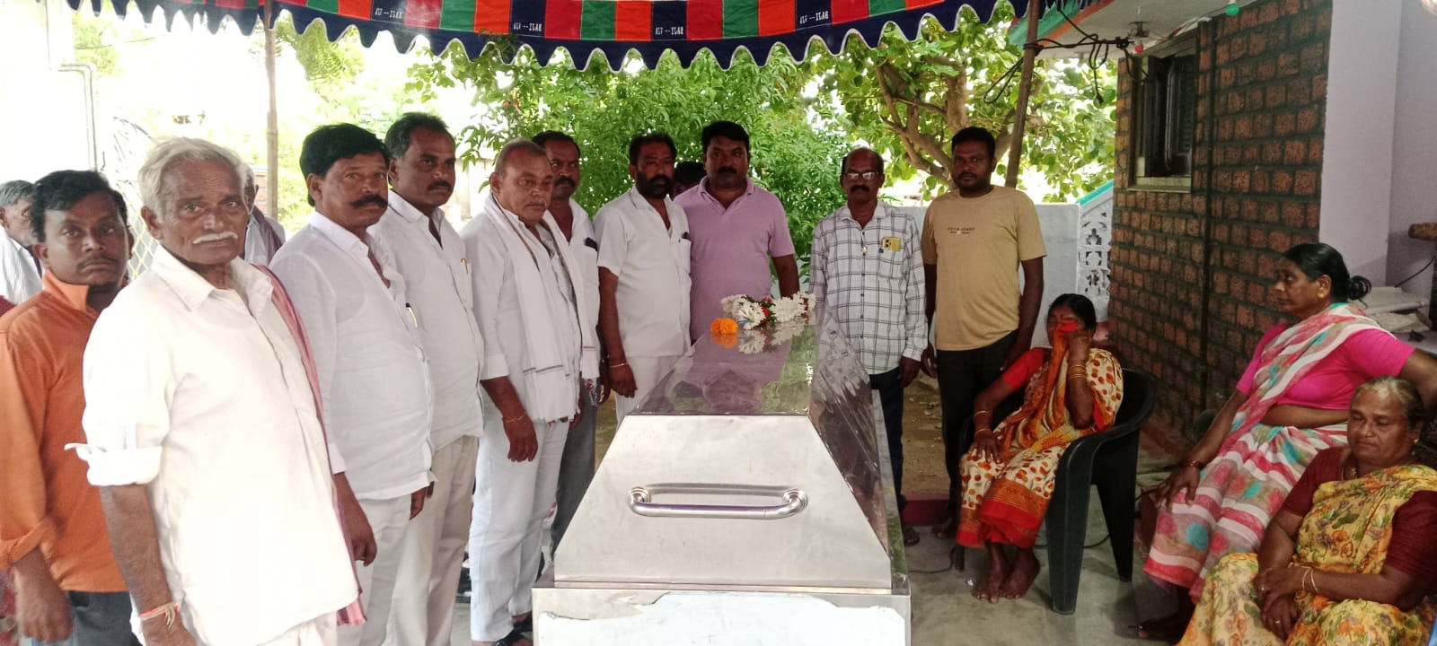 పున్నయ్య మృతి పార్టీ కి తీరని లోటు..