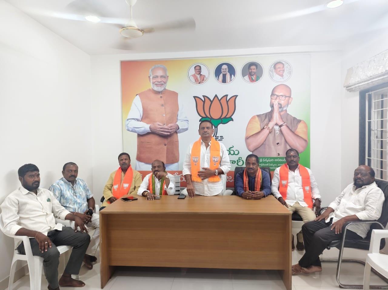 చలో నిజామాబాద్ కార్యక్రమాన్ని విజయవంతం చేయగలరు
