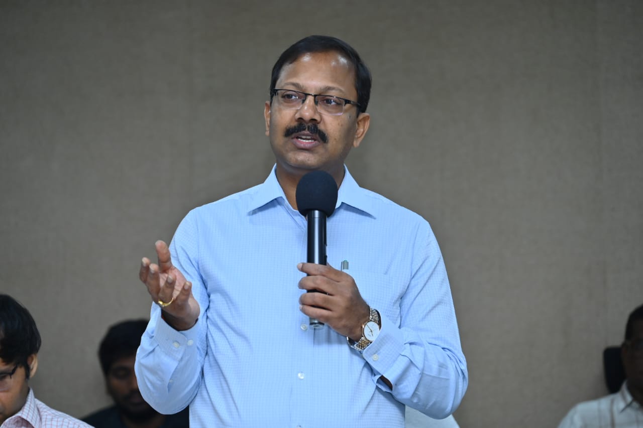 డ్రాపౌట్ బడులపై ప్రత్యేక దృష్టి సారించాలి..!