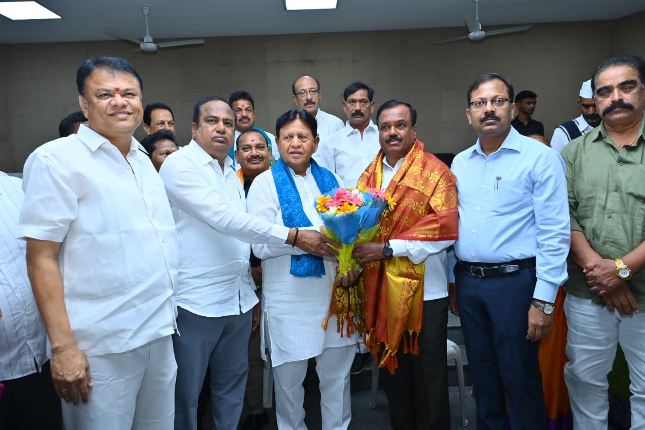 ఎస్సెస్సీ టాపర్లను సన్మానించిన ఎమ్మెల్యేలు, కలెక్టర్..!
