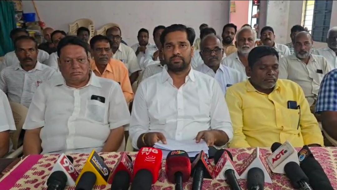 బెల్లంకొండ మురళి ఆధ్వర్యంలో ప్రెస్ మీట్