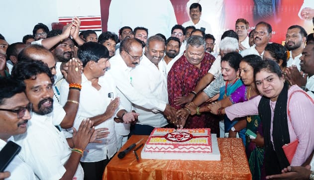 ఘనంగా సతీష్ కుమార్ పుట్టినరోజు వేడుకలు