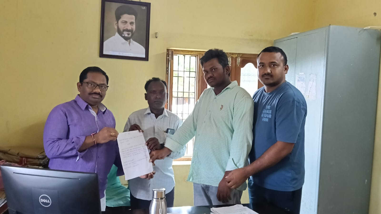 పత్రికా విలేకరులపై జరిగే దాడులను తీవ్రంగా ఖండిస్తున్నాం