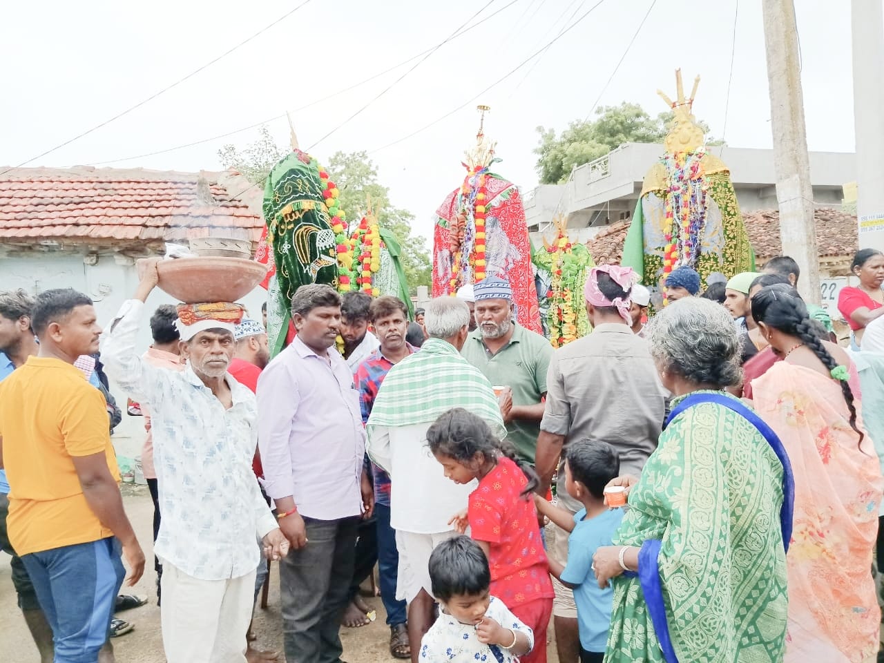 సూరంపల్లి గ్రామంలో మొహరం పండుగ వేడుకలు ఘనంగా నిర్వహించారు