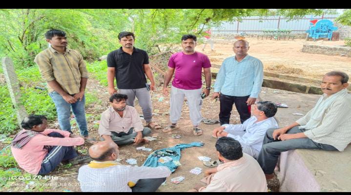 ఆరుగురు పేకాట రాయుళ్ల అరెస్ట్…