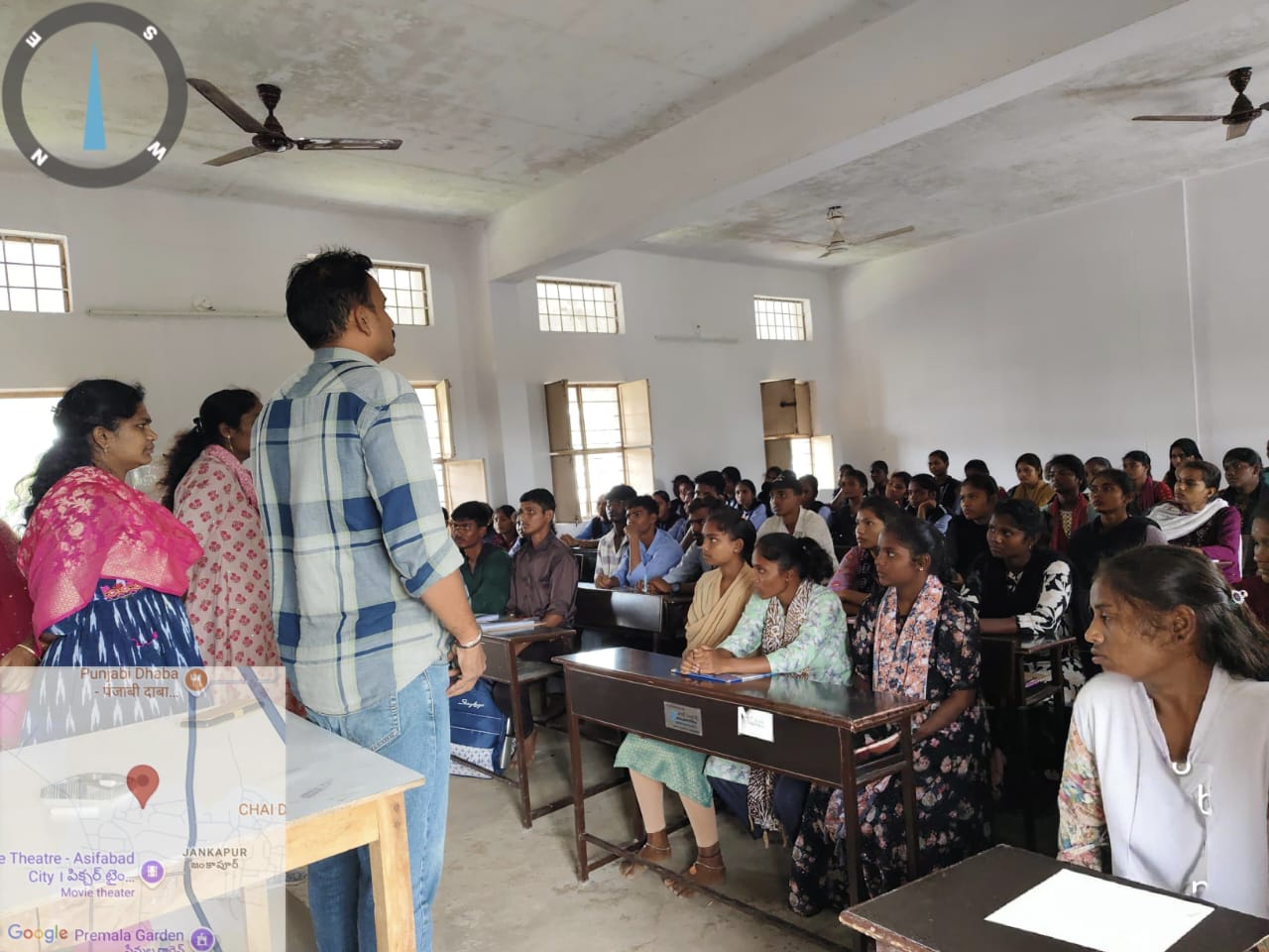 ప్రభుత్వ జూనియర్ కళాశాలలో పోలీస్ షీ టీమ్ అవగాహన సదస్సు