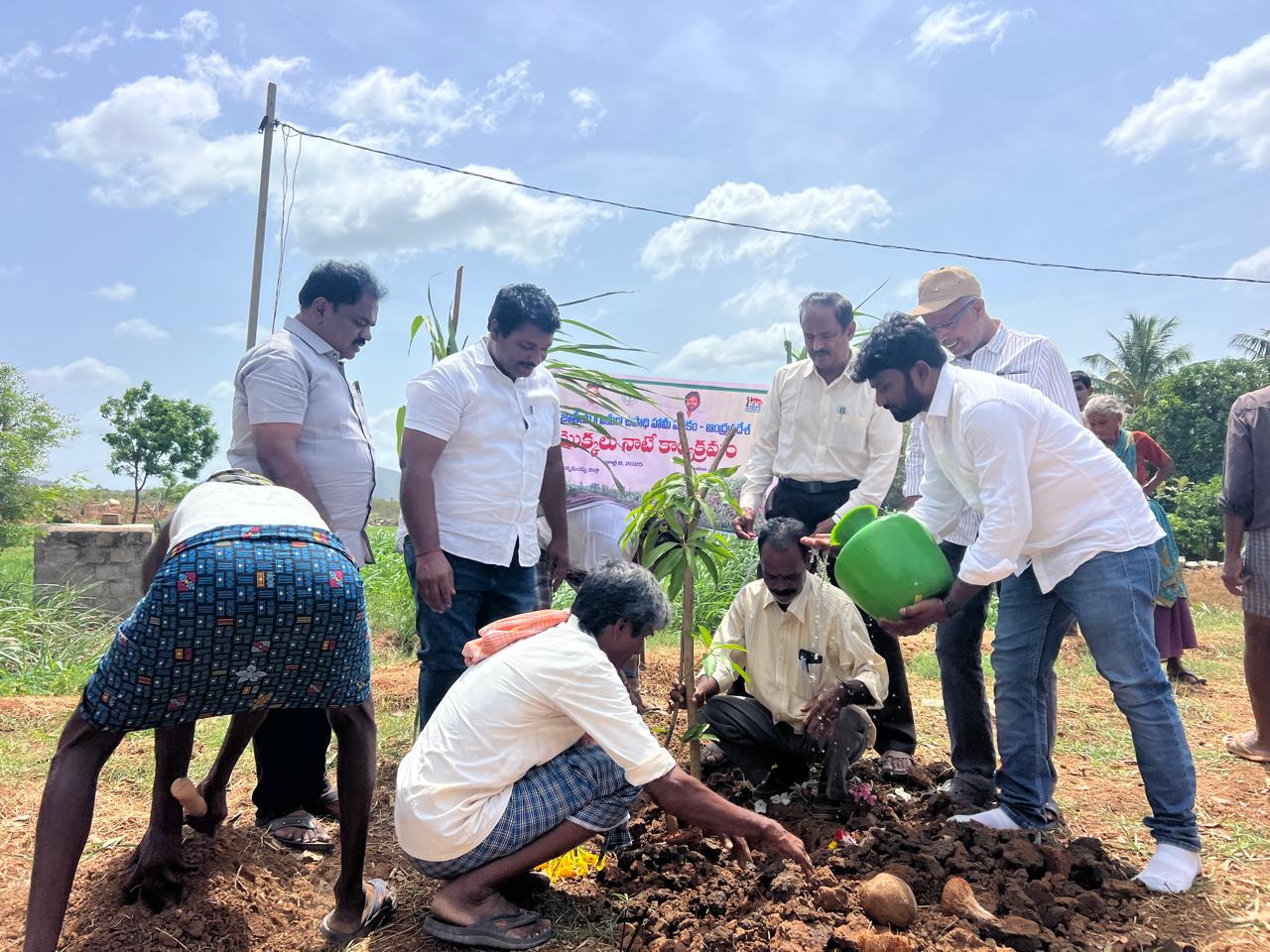 చిన్న సన్న కారుల రైతులను ఆదుకోవడమే ప్రభుత్వ లక్ష్యం
