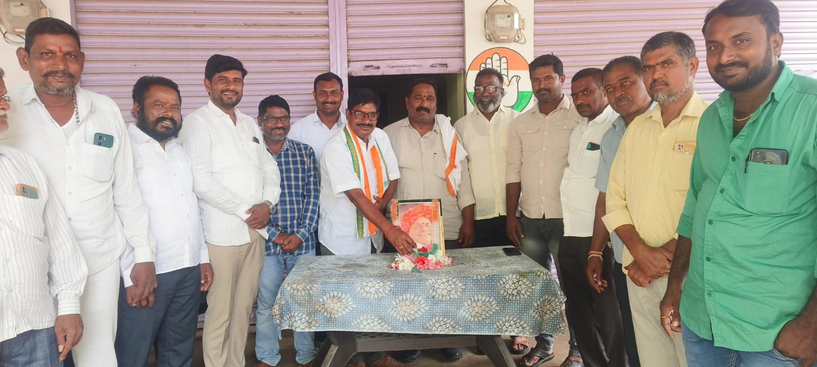 ఘనంగా వై ఎస్ ర్ 76జయంతి వేడుకలు