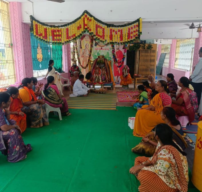 దేవాలయాలలో ఘనంగా గురు పౌర్ణమి వేడుకలు