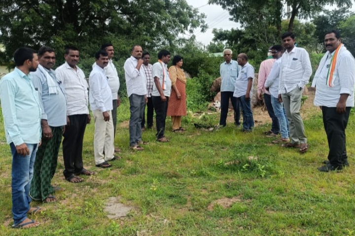 మార్కెట్ యార్డ్ ను పరిశీలించిన ఎగ్జిక్యూటివ్ ఇంజనీర్