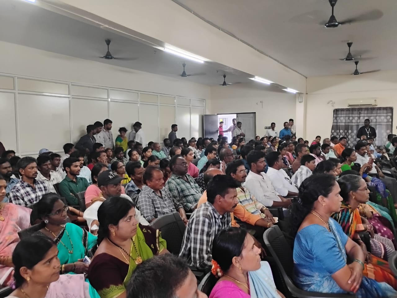 శ్రీనివాసా అటానమస్ ఇంజనీరింగ్ కళాశాలలో 2025 -2026 విద్య సంవత్సరపు తల్లిదండ్రుల – ఉపాధ్యాయ సమావేశం: