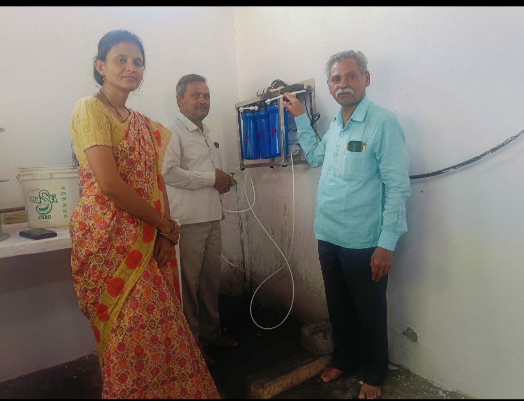 బీసీ బాలికల హాస్టల్ కు వాటర్ ఫిల్టర్ బహుకరణ దేవాలయ చైర్మన్ బిక్షపతి