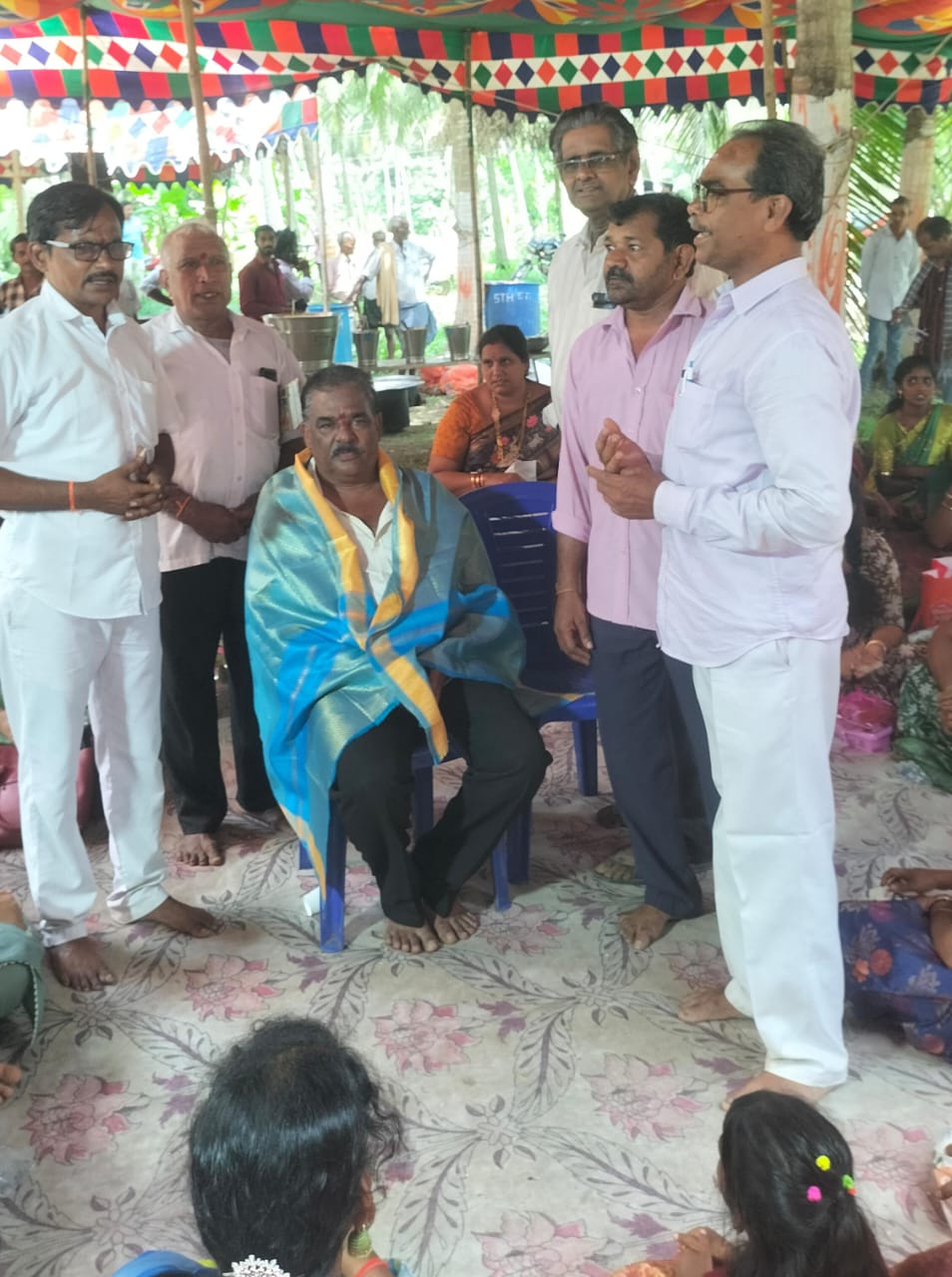 తిళ్ళాలమ్మ అమ్మవారికి ఆషాడం సారె సమర్పణ