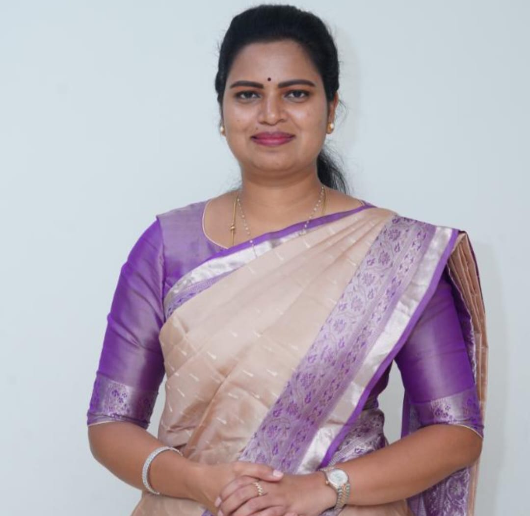 జగన్ పర్యటనకు జనసమీకరణ చేశామని కేసులు పెట్టారు