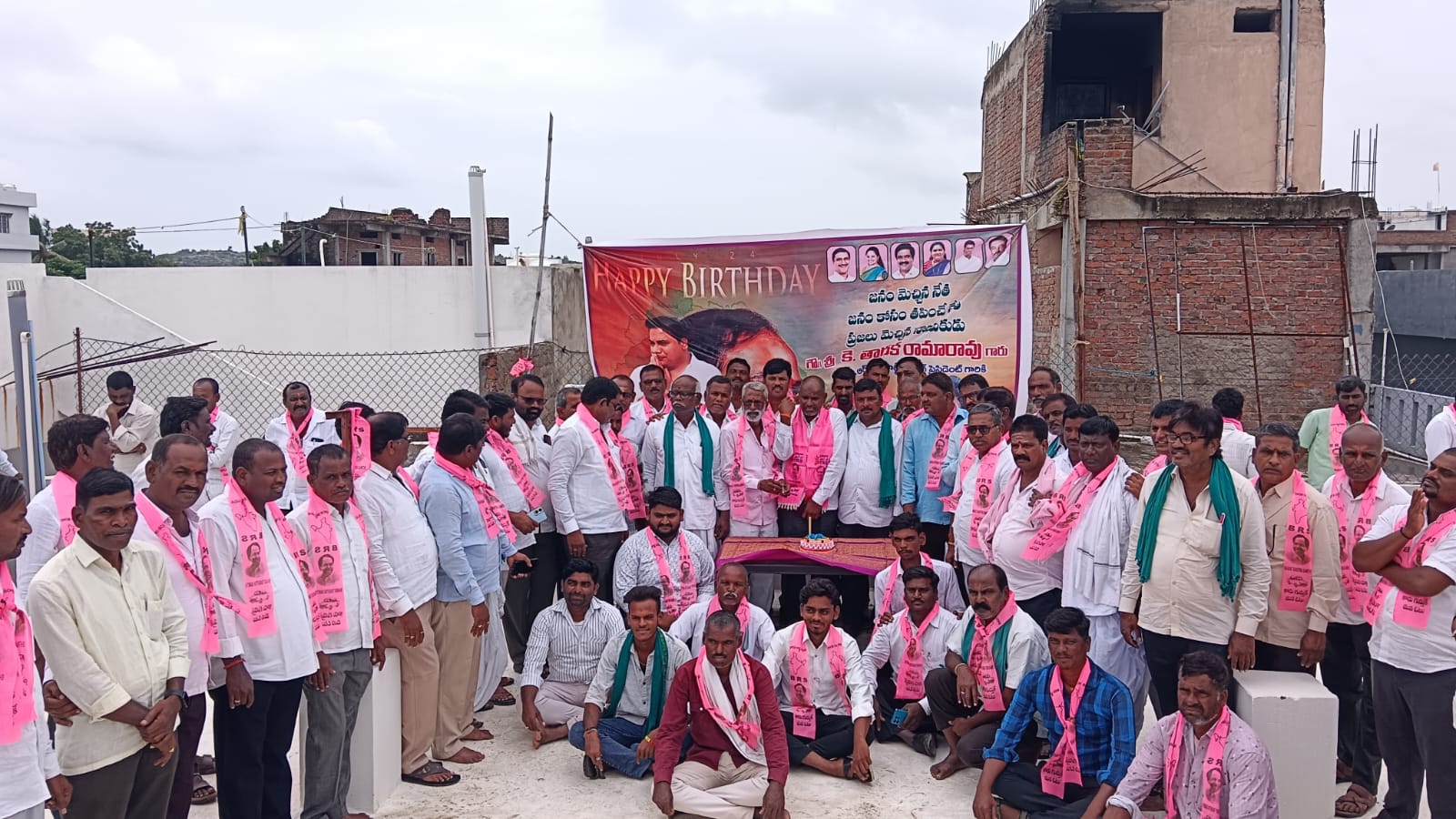 బిచ్కుంద లో బి ఆర్ఎస్ వర్కింగ్ ప్రెసిడెంట్ కేటీఆర్ గారి జన్మదిన వేడుకలు….