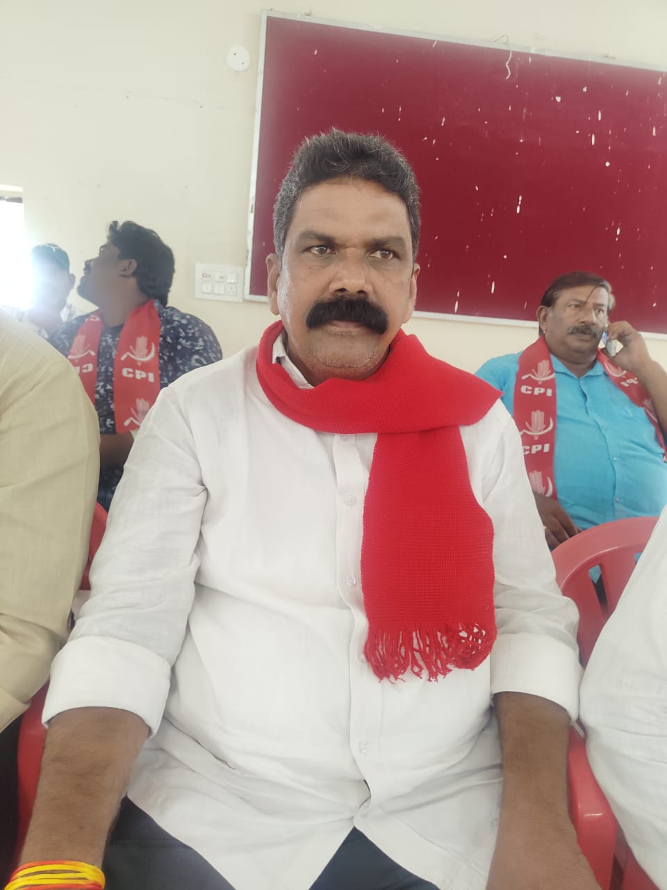 సిపిఐ కొత్తగూడెం టౌన్ కార్యదర్శిగా,కంచర్ల జమ్మలయ్యసహాయ కార్యదర్శిగా, మునిగడప వెంకటేశ్వర్లు నియామకం
