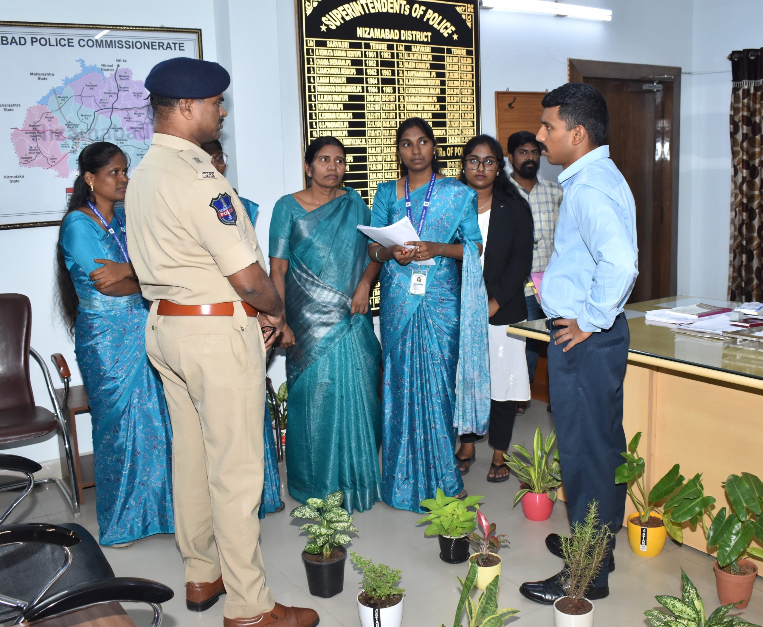 మహిళలకు మరియు పిల్లలకు అండగా భరోసా కేంద్రం..