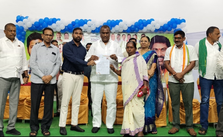 అర్హులైన పేద ప్రజలకు ప్రభుత్వ సంక్షేమ పథకాలు